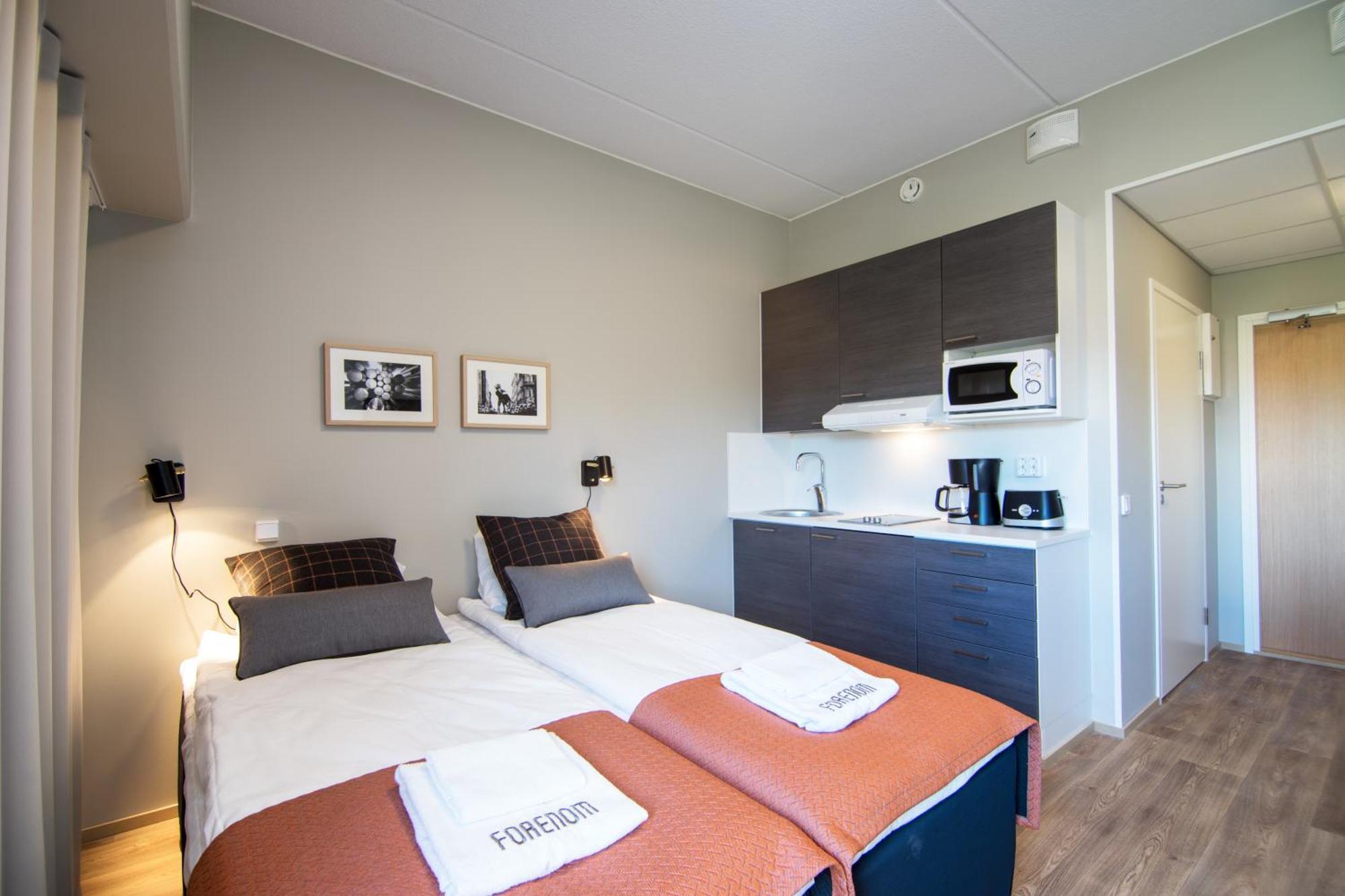 Studio (2 Adults)